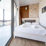 Lunas Hotel *
