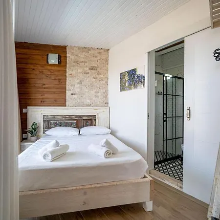 Lunas * Alaçatı