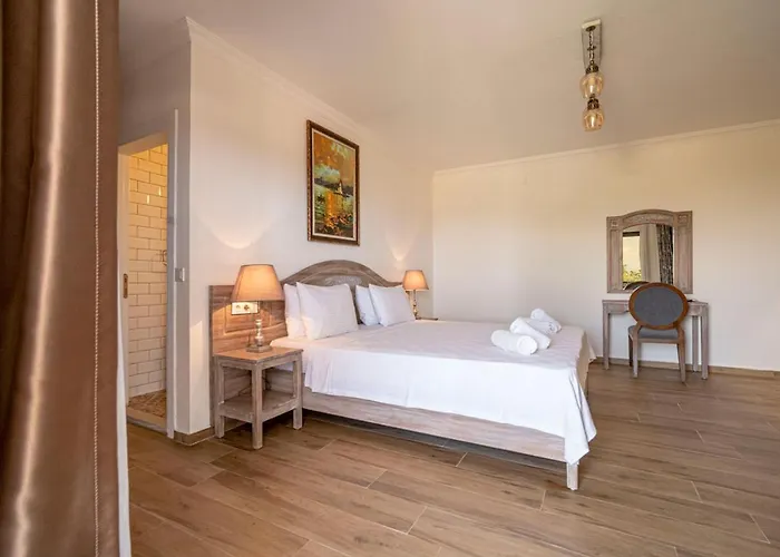 Lunas ホテル アラカティ