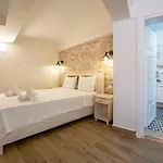 Lunas Hotel