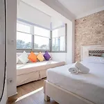 Lunas Hotel