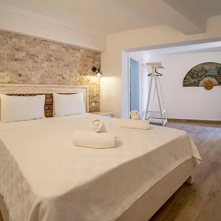 Lunas Hotel