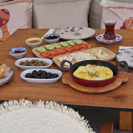 Lunas Alaçatı